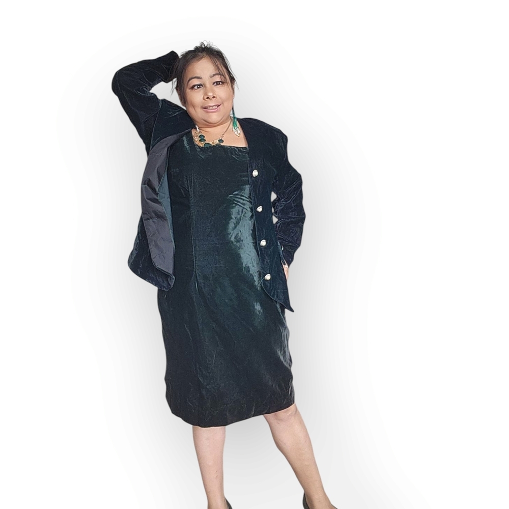 Vintage Dino Classic 2-Piece Velvet Dress and Blazer Set – Emerald Green Size 16